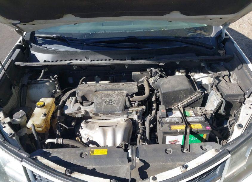 Photo 10 of 2013 Toyota Rav4 XLE (VIN 2T3WFREV5DW040139)