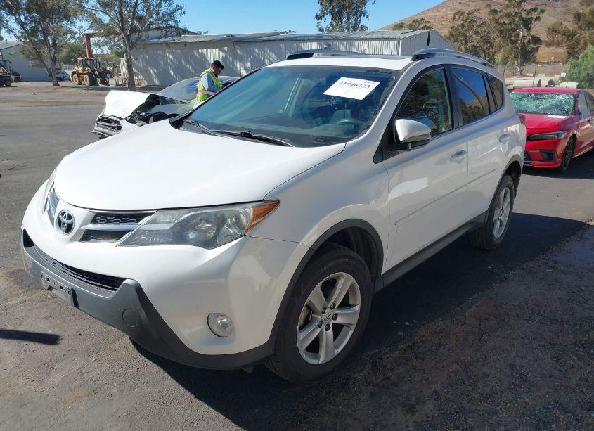 Photo 2 of 2013 Toyota Rav4 XLE (VIN 2T3WFREV5DW040139)