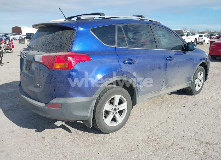 Photo 4 of 2014 Toyota Rav4 XLE (VIN 2T3WFREV5EW088824)