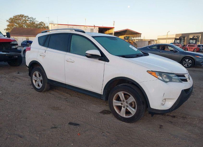 2014 Toyota Rav4 XLE (VIN 2T3WFREV5EW112068) main photo
