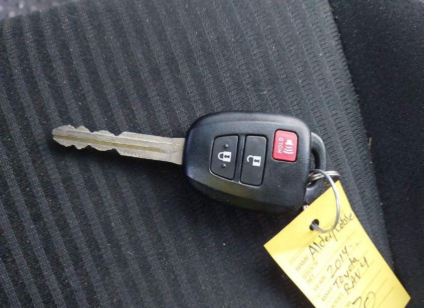 Photo 11 of 2014 Toyota Rav4 XLE (VIN 2T3WFREV5EW112068)