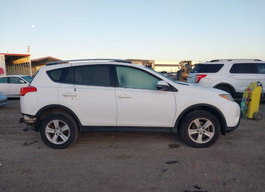 Photo 14 of 2014 Toyota Rav4 XLE (VIN 2T3WFREV5EW112068)
