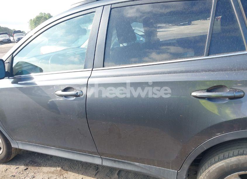 Photo 14 of 2015 Toyota Rav4 XLE (VIN 2T3WFREV5FW142978)