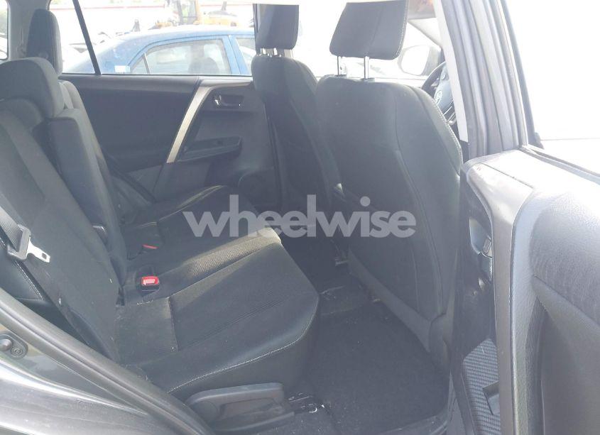 Photo 8 of 2015 Toyota Rav4 XLE (VIN 2T3WFREV5FW142978)