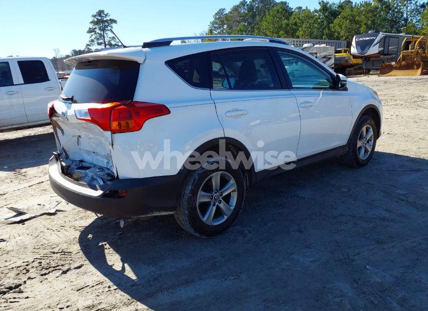 Photo 4 of 2015 Toyota Rav4 XLE (VIN 2T3WFREV5FW177424)