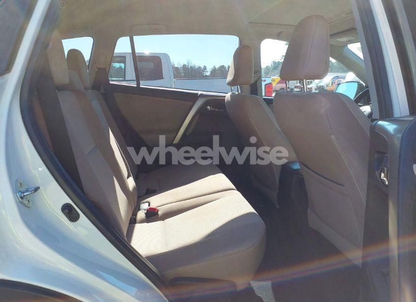 Photo 8 of 2015 Toyota Rav4 XLE (VIN 2T3WFREV5FW177424)