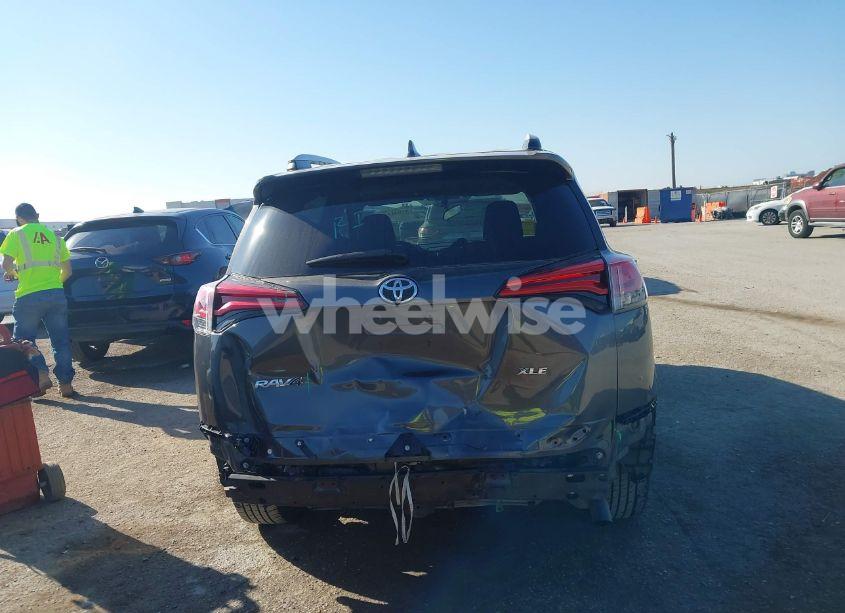 Photo 16 of 2016 Toyota Rav4 XLE (VIN 2T3WFREV5GW286077)