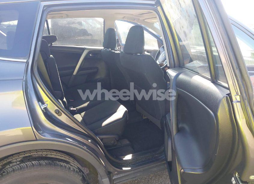 Photo 8 of 2016 Toyota Rav4 XLE (VIN 2T3WFREV5GW286077)