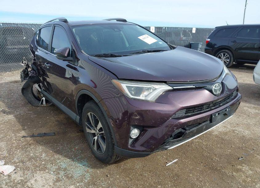 2017 Toyota Rav4 XLE (VIN 2T3WFREV5HW340771) main photo