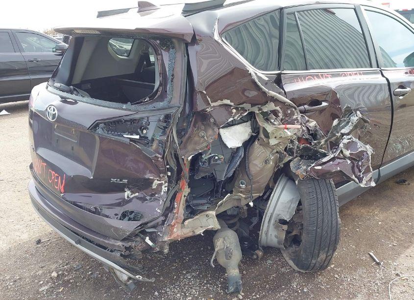 Photo 6 of 2017 Toyota Rav4 XLE (VIN 2T3WFREV5HW340771)