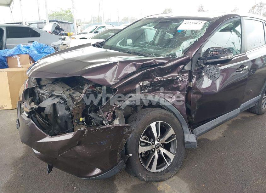 Photo 6 of 2017 Toyota Rav4 XLE (VIN 2T3WFREV5HW389968)