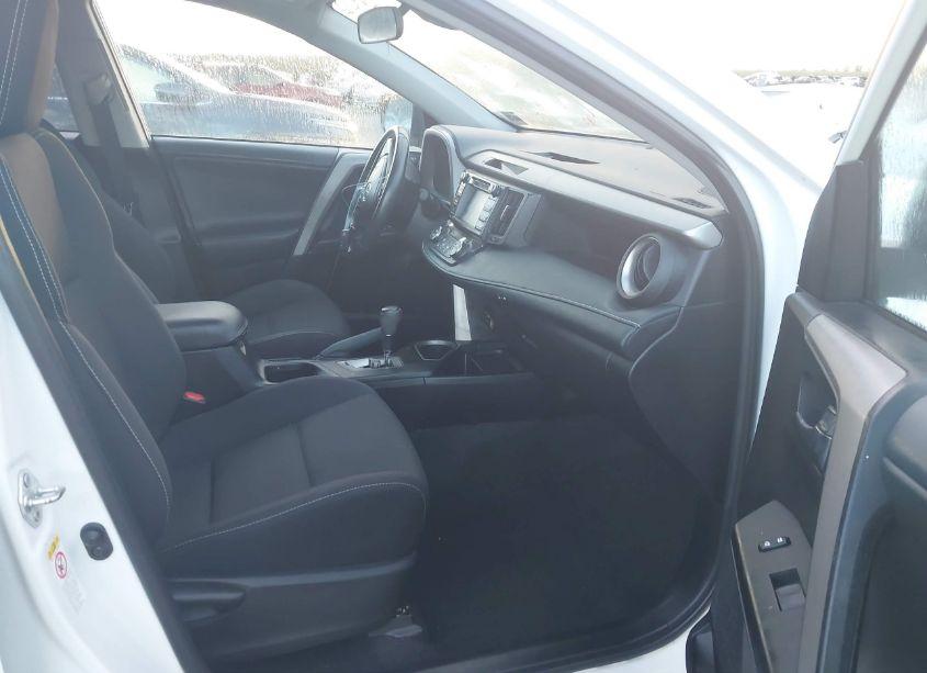 Photo 5 of 2018 Toyota Rav4 XLE (VIN 2T3WFREV5JW428175)