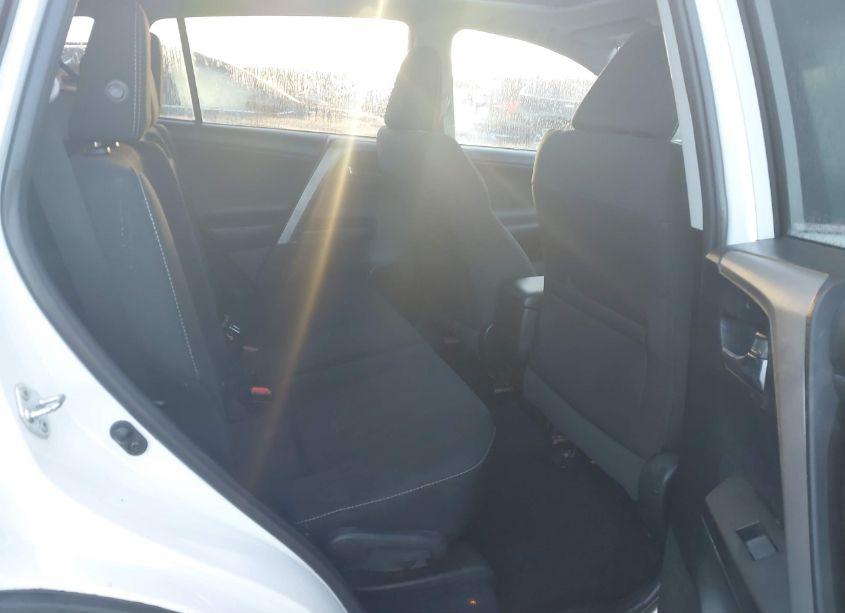 Photo 8 of 2018 Toyota Rav4 XLE (VIN 2T3WFREV5JW428175)