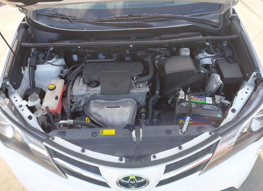 Photo 10 of 2013 Toyota Rav4 XLE (VIN 2T3WFREV6DW017212)