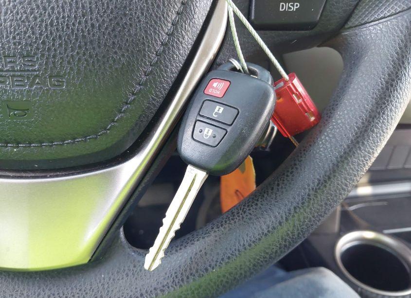 Photo 11 of 2013 Toyota Rav4 XLE (VIN 2T3WFREV6DW017212)