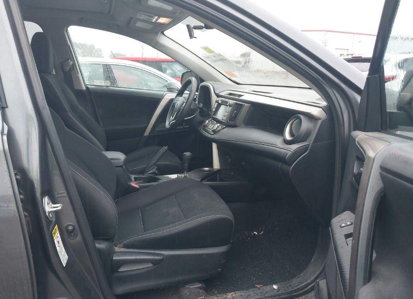 Photo 5 of 2013 Toyota Rav4 XLE (VIN 2T3WFREV6DW018327)