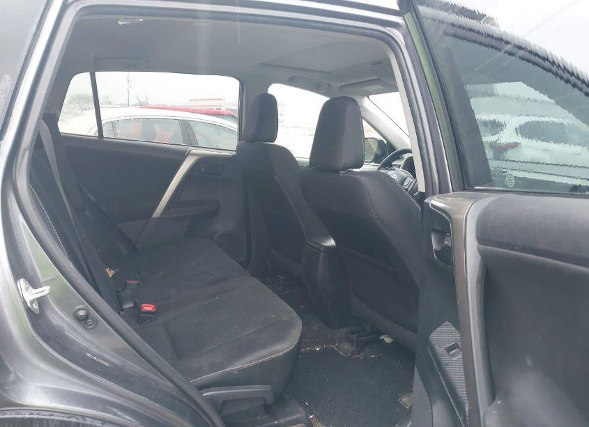 Photo 8 of 2013 Toyota Rav4 XLE (VIN 2T3WFREV6DW018327)