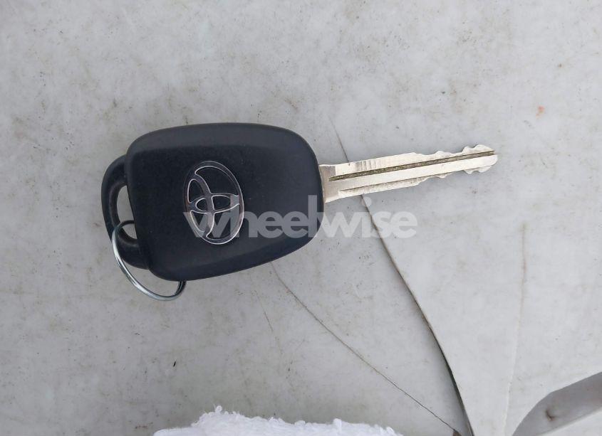 Photo 11 of 2014 Toyota Rav4 XLE (VIN 2T3WFREV6EW123290)