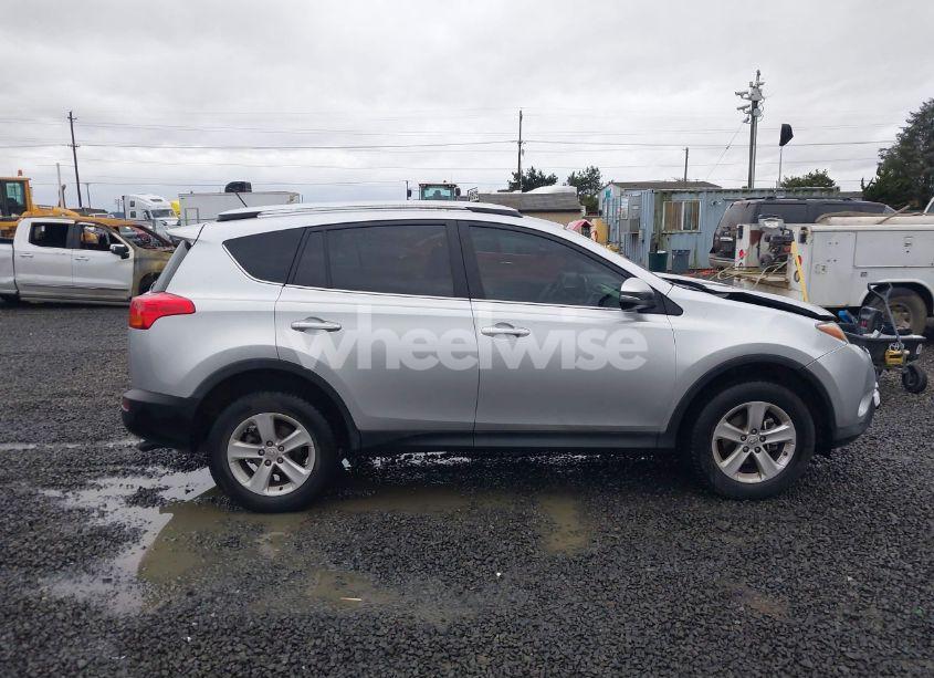 Photo 13 of 2014 Toyota Rav4 XLE (VIN 2T3WFREV6EW123290)