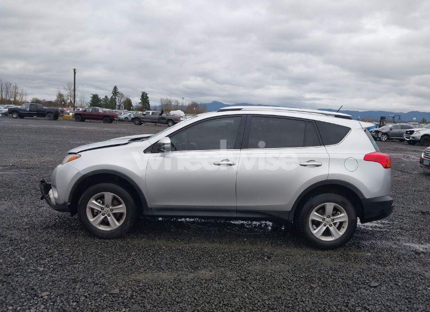 Photo 14 of 2014 Toyota Rav4 XLE (VIN 2T3WFREV6EW123290)