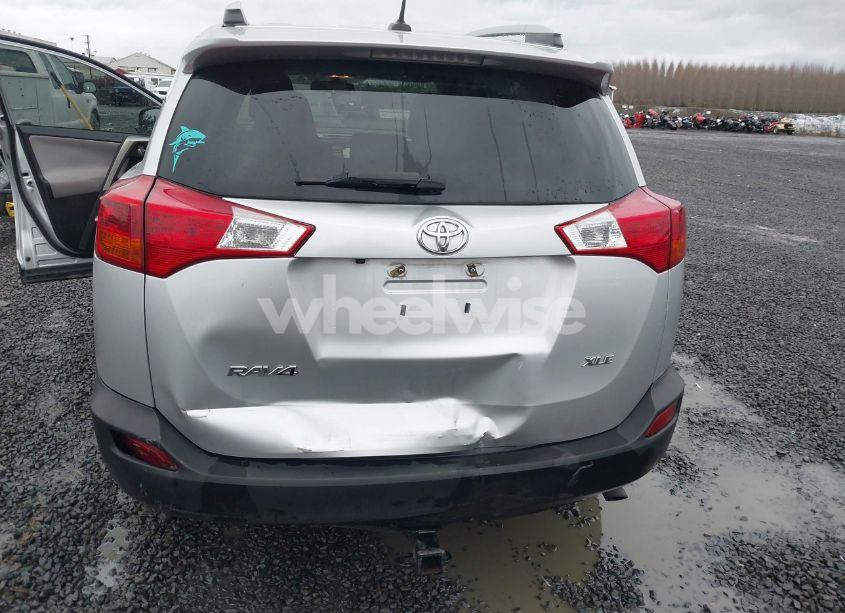 Photo 17 of 2014 Toyota Rav4 XLE (VIN 2T3WFREV6EW123290)