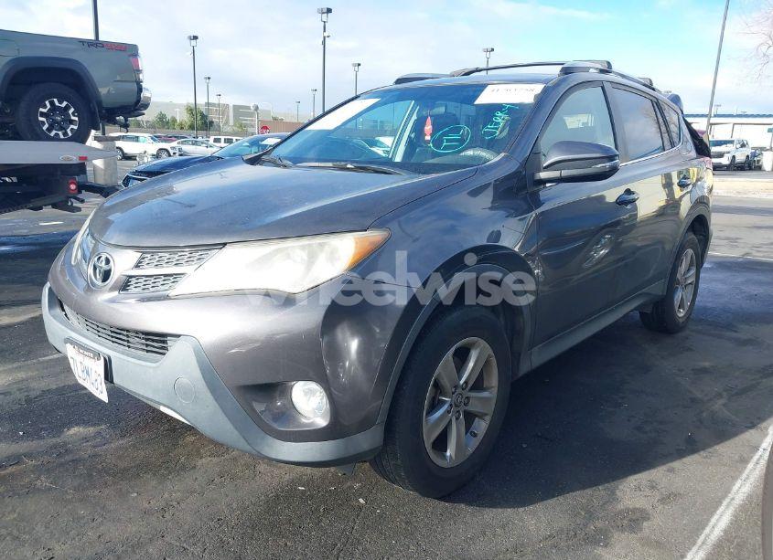 Photo 2 of 2015 Toyota Rav4 XLE (VIN 2T3WFREV6FW189789)