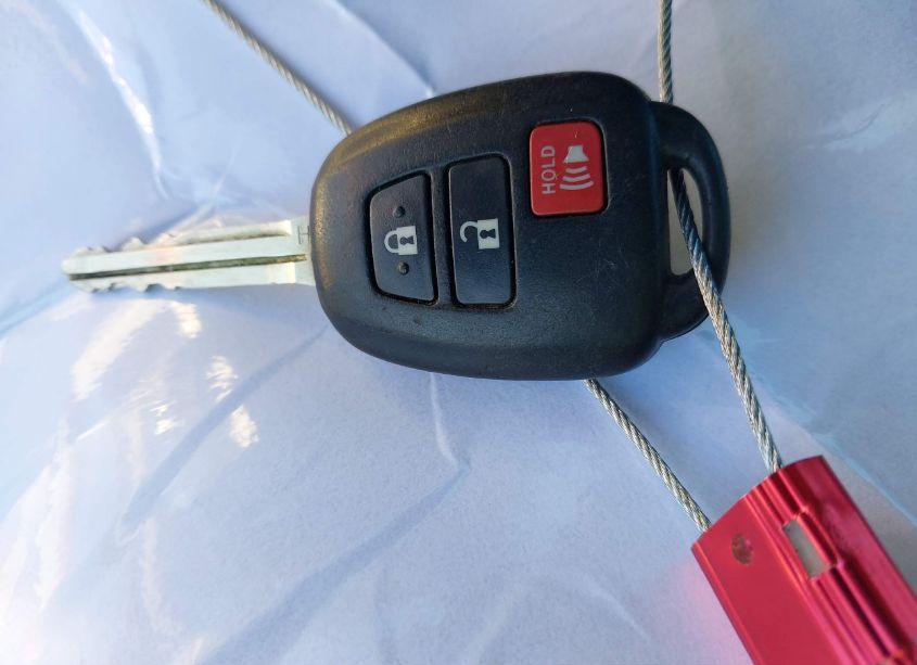 Photo 11 of 2015 Toyota Rav4 XLE (VIN 2T3WFREV6FW229515)