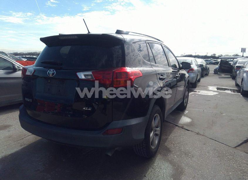 Photo 4 of 2015 Toyota Rav4 XLE (VIN 2T3WFREV6FW233077)