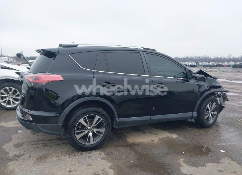 Photo 13 of 2016 Toyota Rav4 XLE (VIN 2T3WFREV6GW276321)
