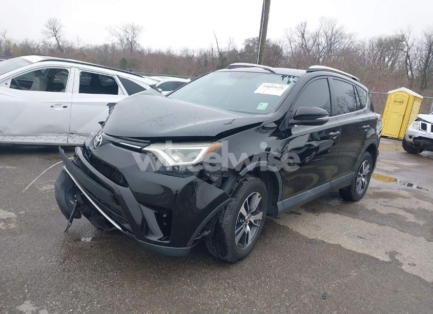Photo 2 of 2016 Toyota Rav4 XLE (VIN 2T3WFREV6GW276321)