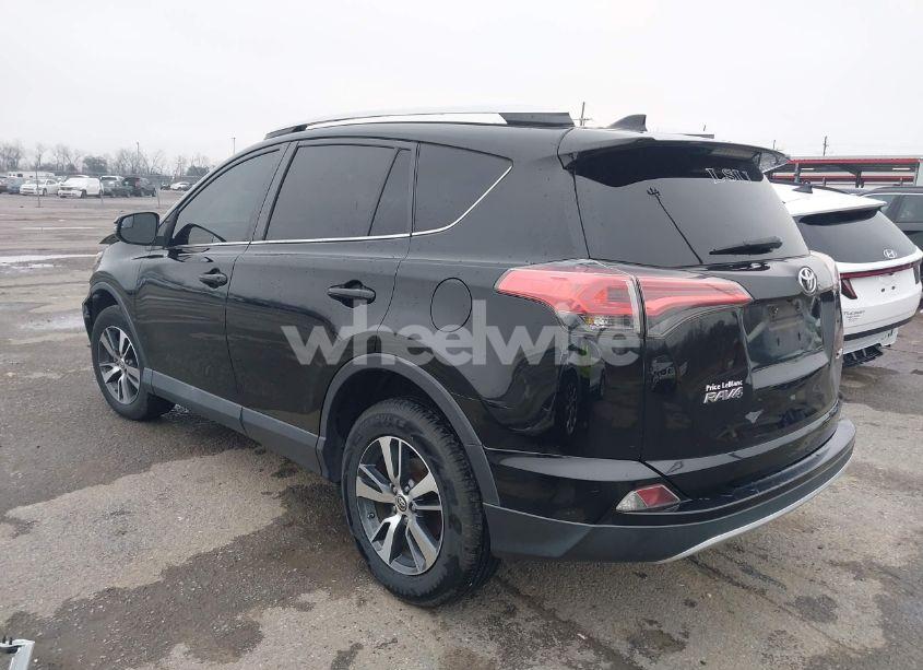 Photo 3 of 2016 Toyota Rav4 XLE (VIN 2T3WFREV6GW276321)