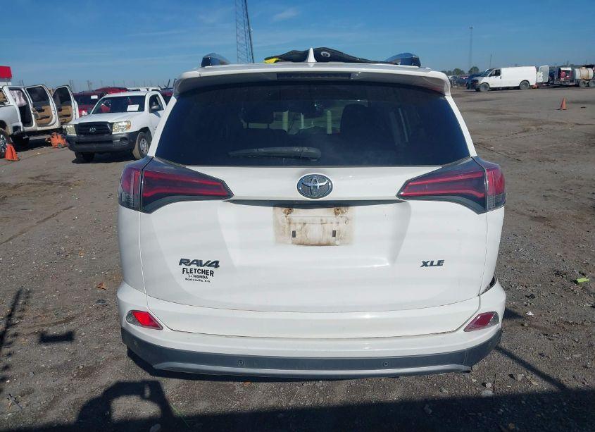 Photo 16 of 2016 Toyota Rav4 XLE (VIN 2T3WFREV6GW279963)