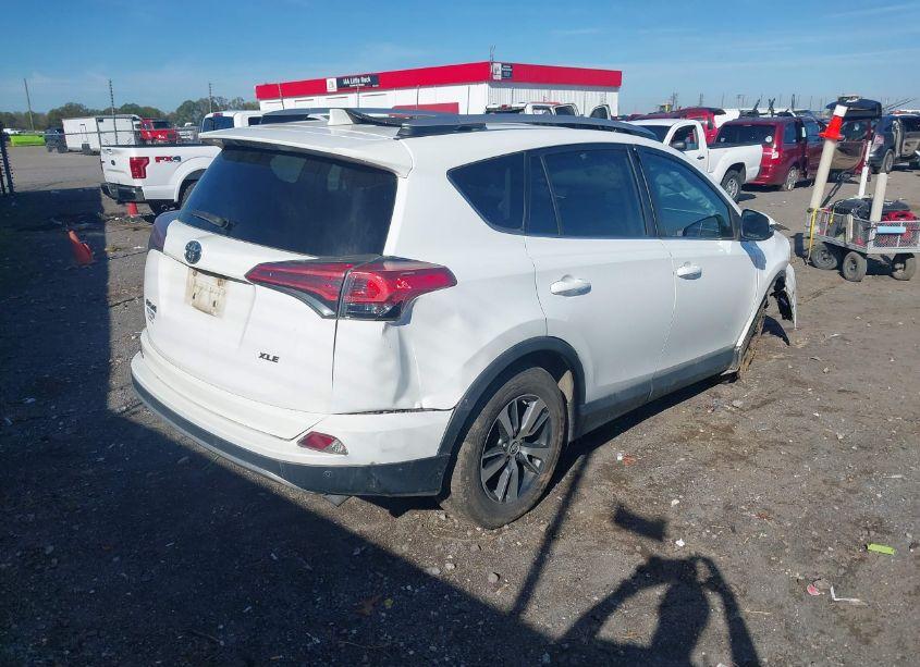 Photo 4 of 2016 Toyota Rav4 XLE (VIN 2T3WFREV6GW279963)