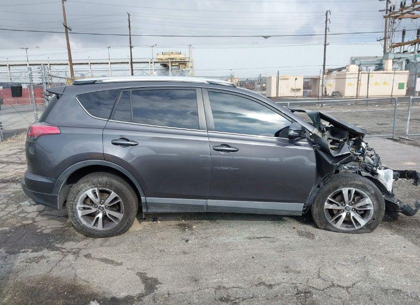 Photo 14 of 2016 Toyota Rav4 XLE (VIN 2T3WFREV6GW297217)