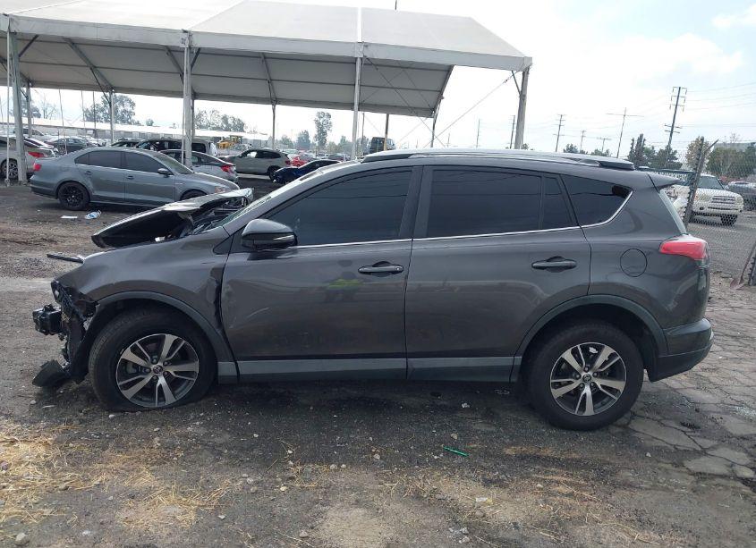 Photo 15 of 2016 Toyota Rav4 XLE (VIN 2T3WFREV6GW297217)