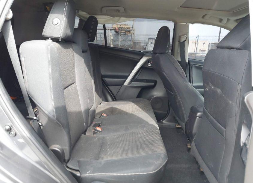 Photo 8 of 2016 Toyota Rav4 XLE (VIN 2T3WFREV6GW297217)