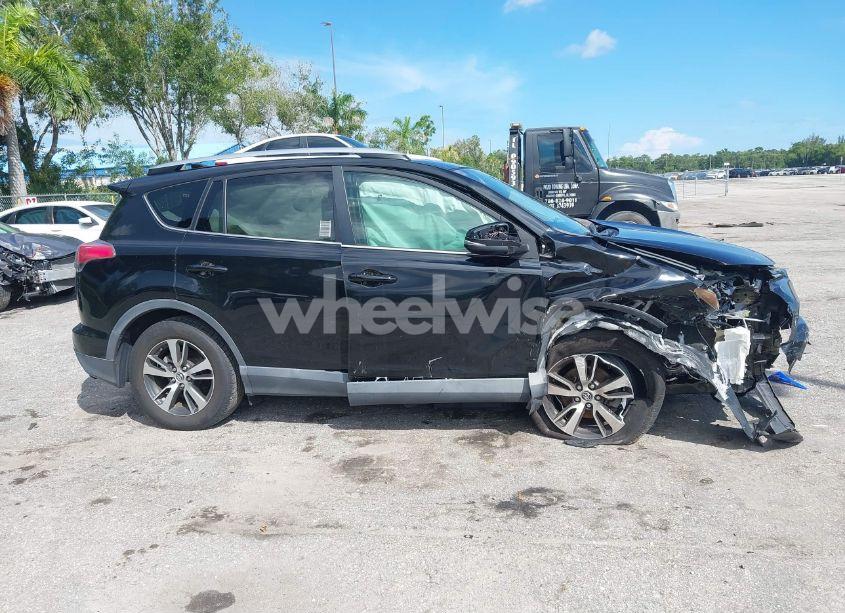 Photo 13 of 2017 Toyota Rav4 XLE (VIN 2T3WFREV6HW337622)