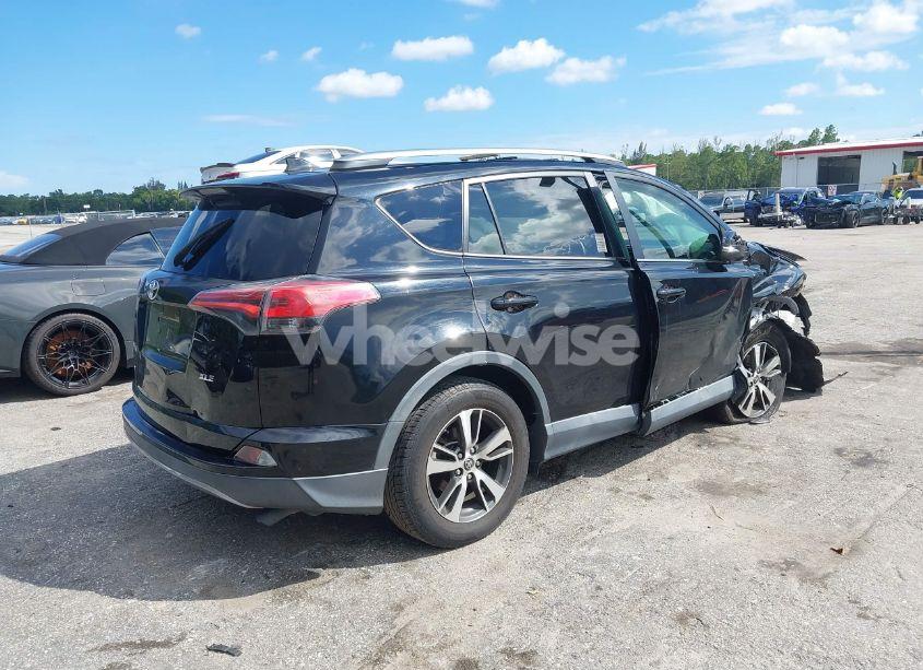 Photo 4 of 2017 Toyota Rav4 XLE (VIN 2T3WFREV6HW337622)