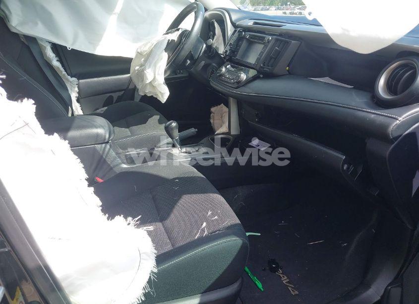 Photo 5 of 2017 Toyota Rav4 XLE (VIN 2T3WFREV6HW337622)