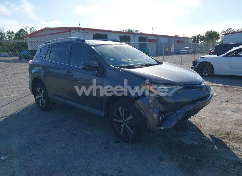 2017 Toyota Rav4 XLE (VIN 2T3WFREV6HW374704) main photo