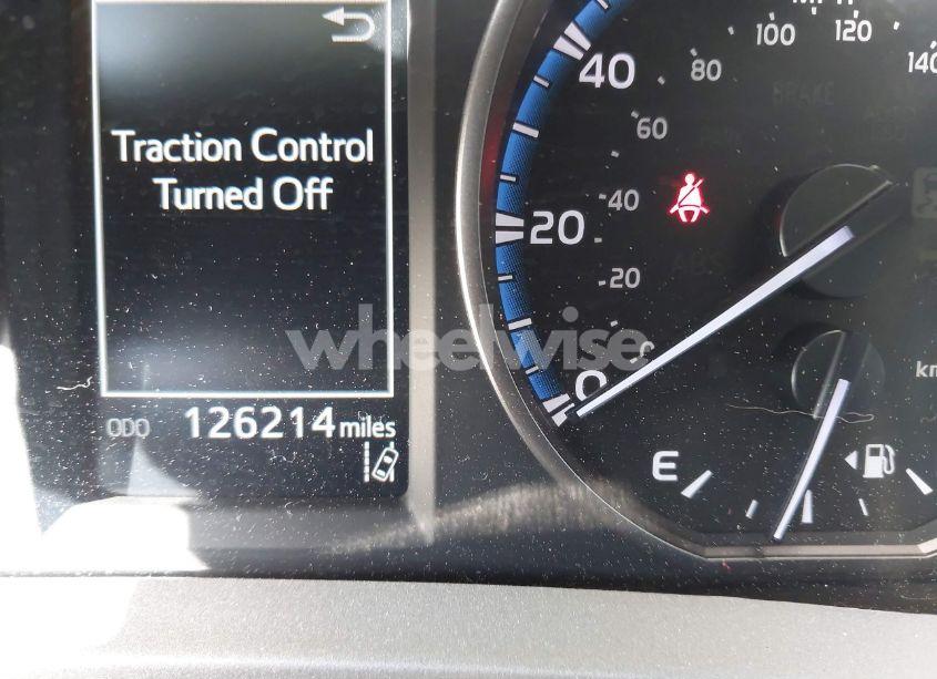 Photo 15 of 2017 Toyota Rav4 XLE (VIN 2T3WFREV6HW374704)