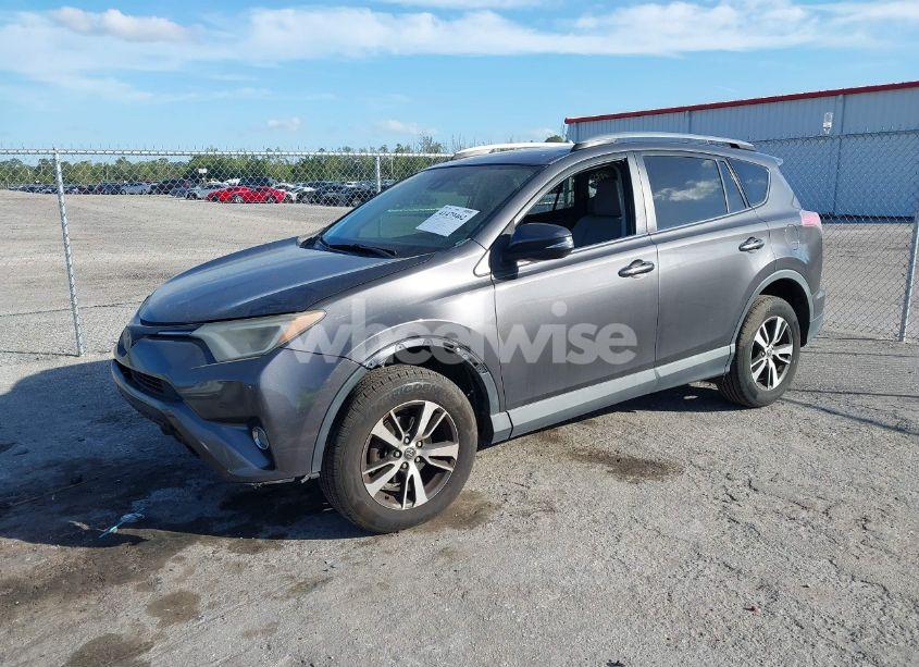 Photo 2 of 2017 Toyota Rav4 XLE (VIN 2T3WFREV6HW374704)