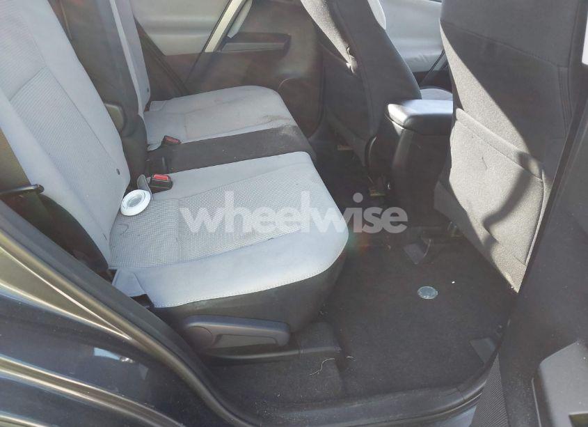 Photo 8 of 2017 Toyota Rav4 XLE (VIN 2T3WFREV6HW374704)