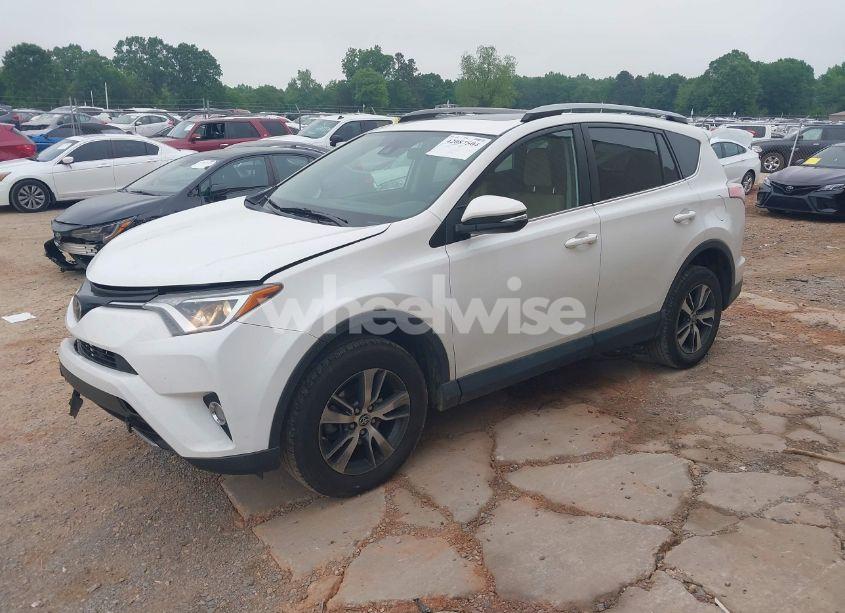 Photo 2 of 2017 Toyota Rav4 XLE (VIN 2T3WFREV6HW389493)