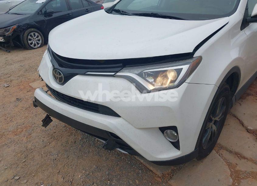 Photo 6 of 2017 Toyota Rav4 XLE (VIN 2T3WFREV6HW389493)