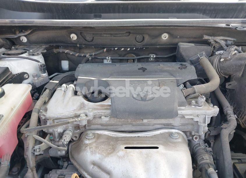 Photo 10 of 2018 Toyota Rav4 XLE (VIN 2T3WFREV6JW410848)