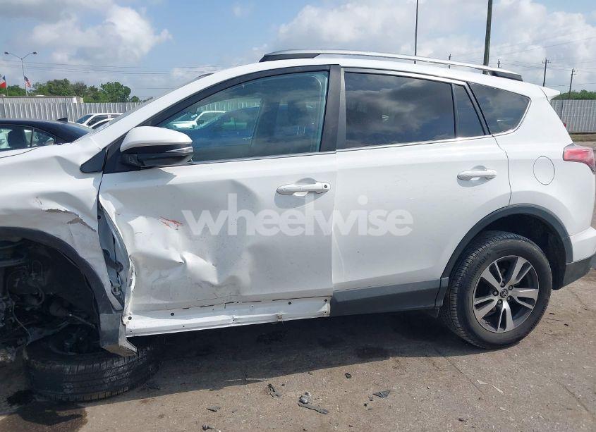 Photo 15 of 2018 Toyota Rav4 XLE (VIN 2T3WFREV6JW410848)