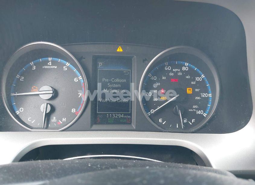 Photo 16 of 2018 Toyota Rav4 XLE (VIN 2T3WFREV6JW410848)