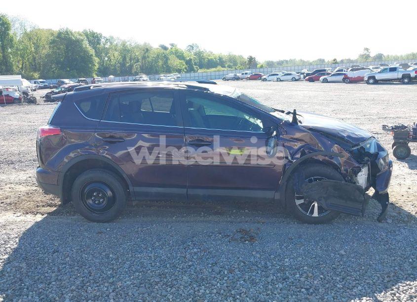 Photo 13 of 2018 Toyota Rav4 XLE (VIN 2T3WFREV6JW430078)