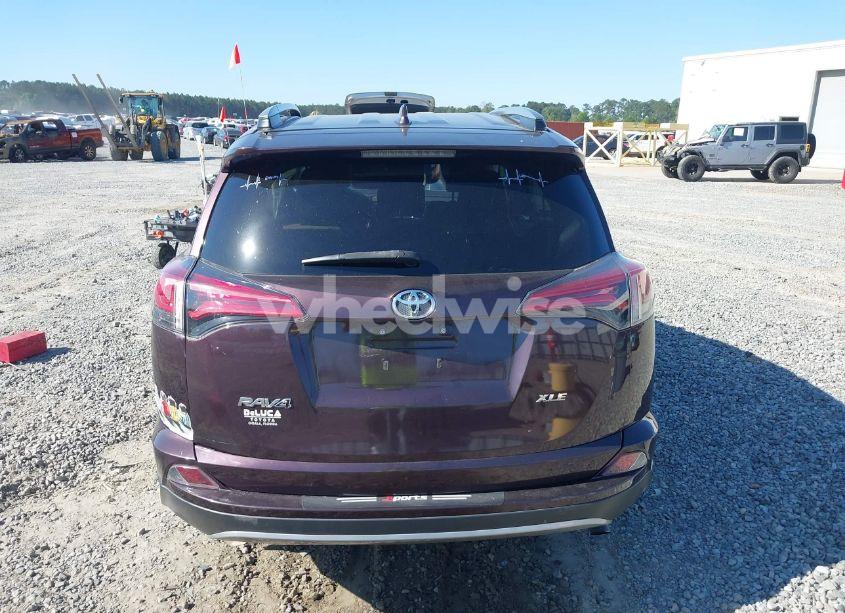 Photo 16 of 2018 Toyota Rav4 XLE (VIN 2T3WFREV6JW430078)